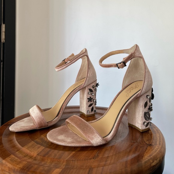 Jewel Badgley Mischka Heels 7.5 - Picture 2 of 6